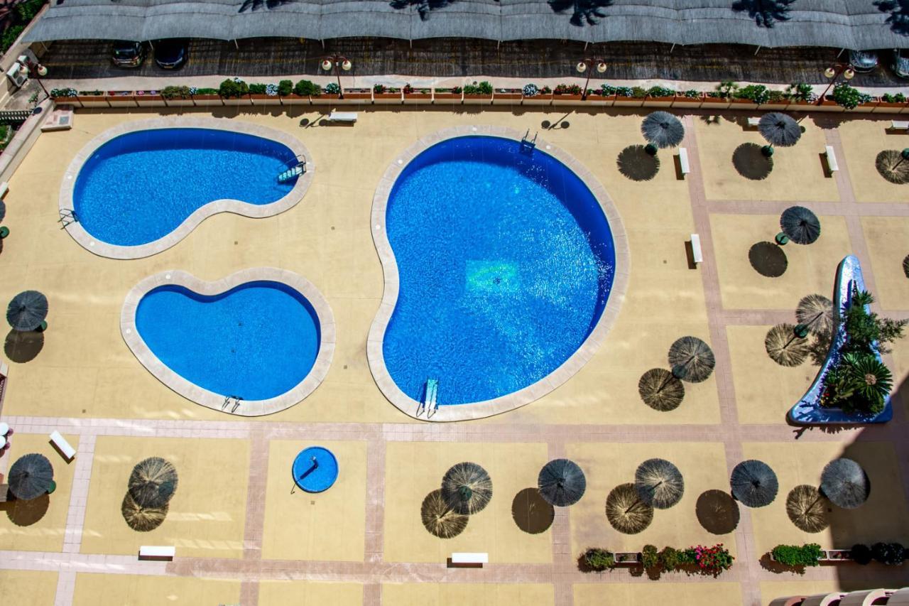 Apartamentos Zafiro Calpe Exteriör bild
